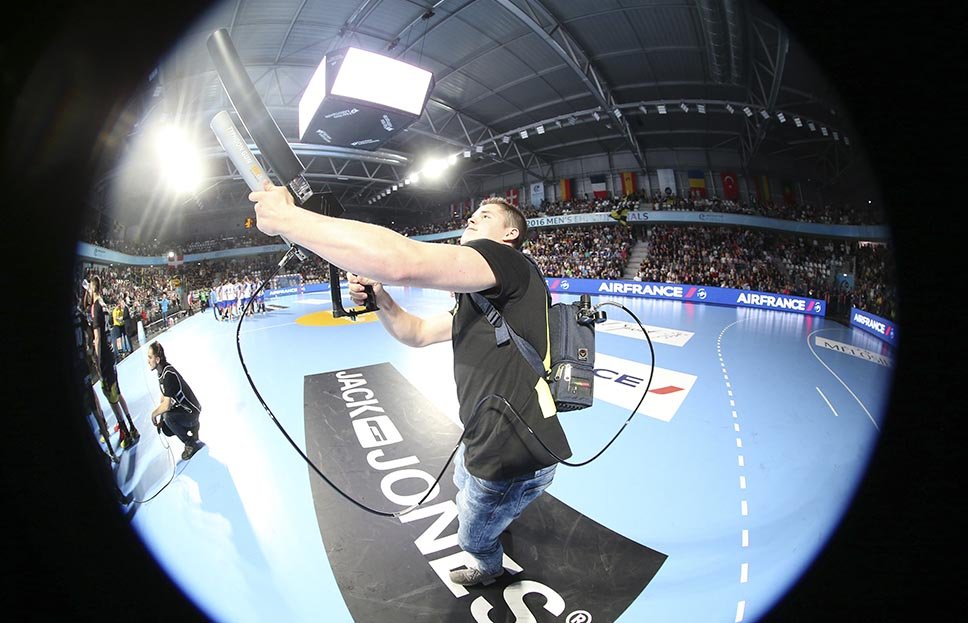 Ai organizat un party și vrei să îți impresionezi publicul? Typhoon Gun e alegerea potrivită! - Partystore.ro